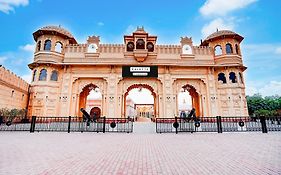 Super Oyo Palette Hotel And Resort Lbs International Airport Formerly Banaras Kila